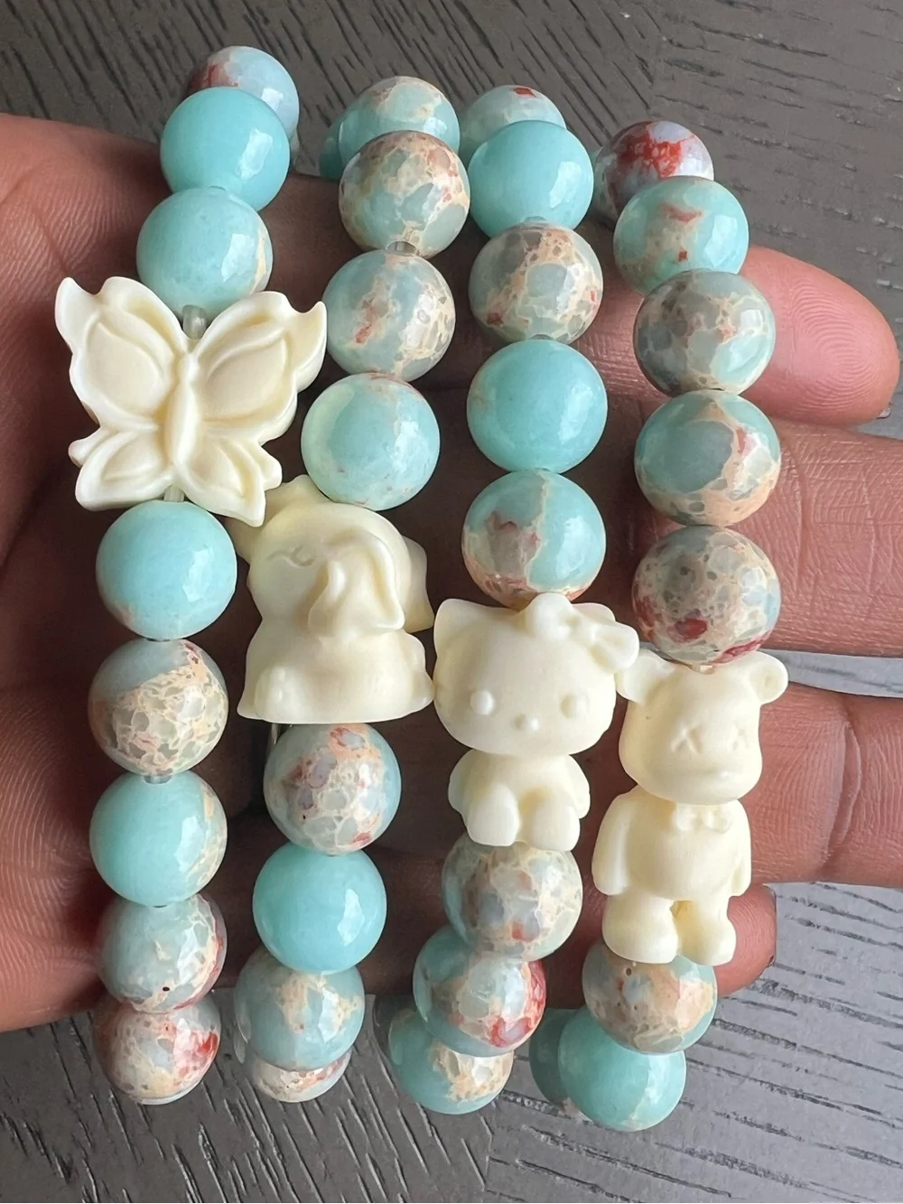 Shoushan stone with accent bracelet 10mm SIZE 6.75-7’ ( ONE )